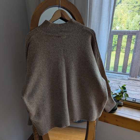 🌷H&M - Tan mock neck sweater - Picture 2 of 5
